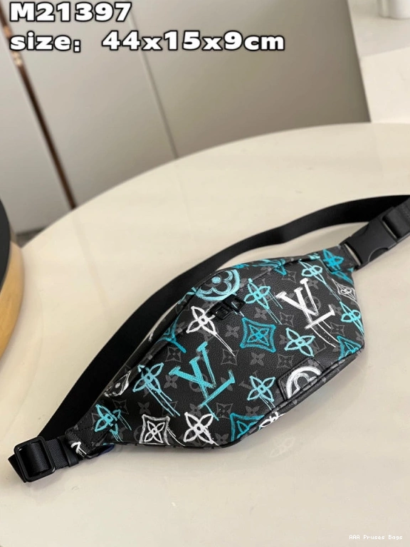 AAA Pruses Bags BUMBAG LOUIS VUITTON DISCOVERY 0825